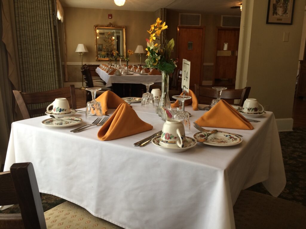 table setting at Dayton Woman's Club
