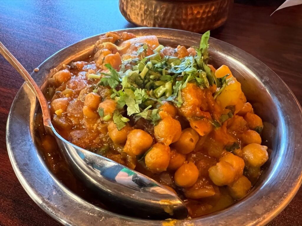 Gulzar's Indian Cuisine - aloo chana masala
