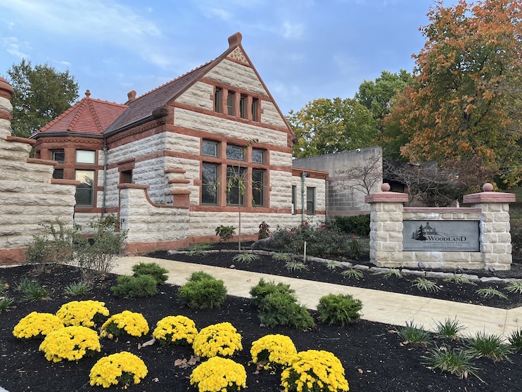 Woodland Cemetery admin building