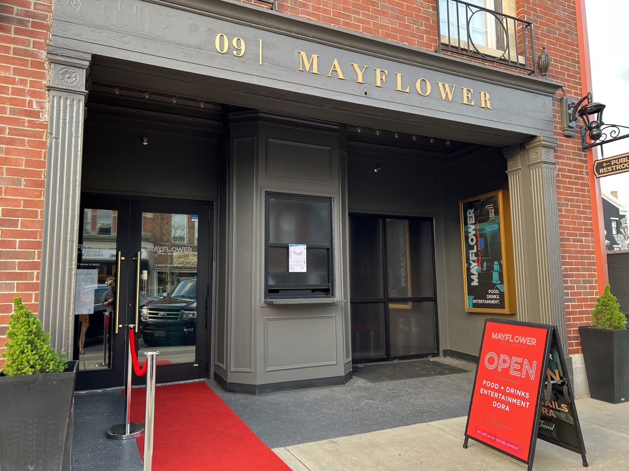 Featured image for Experience Old Hollywood Glamor at Mayflower in Troy